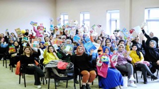 Bursada Ana Kucağı öğretmenleri yeni döneme hazır