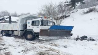 Büyükşehir zirvelerde karla mücadele mesaisinde