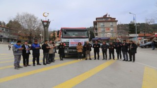 Çamelinden deprem bölgesine Ramazan kolisi gönderildi