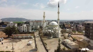 Cami minareleri yıkılıyor