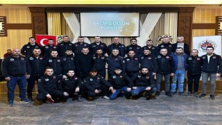 Can kurtaran ekiplerden depremzede çocuklar için kampanya