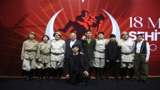 Çanakkale destanı tiyatro oyununda