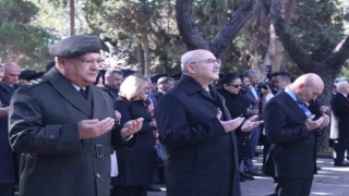 Çanakkale şehitleri İzmirde törenle anıldı