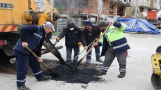 Çayırovada asfalt yama çalışması