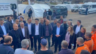 CHP milletvekilleri deprem bölgesinde incelemelerde bulundu