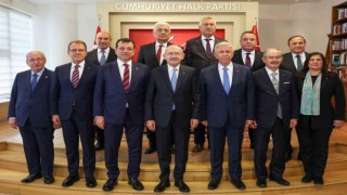 CHPli büyükşehir belediye başkanları, Genel Başkan Kemal Kılıçdaroğlu ile görüştü