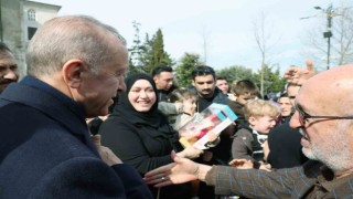 Cumhurbaşkanı Erdoğan, Fatihte esnafı ziyaret etti