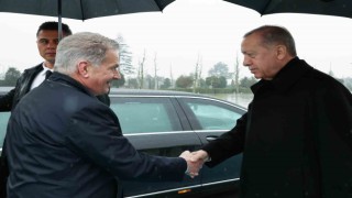 Cumhurbaşkanı Erdoğan, Finlandiya Cumhurbaşkanı Sauli Niinistö ‘yü resmi törenle karşıladı