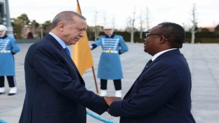 Cumhurbaşkanı Recep Tayyip Erdoğan, Gine Bissau Cumhurbaşkanı Cissoko Embalo ile bir araya geldi.