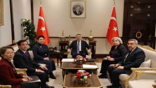 Cumhurbaşkanı Yardımcısı Oktay, Moğolistan Dışişleri Bakanı Batmunkhu kabul etti