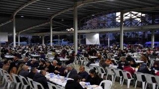 Dayanışma sofrası Öğretmenevleri Mahallesinde kuruldu