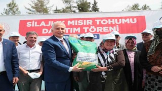 Denizlide 3500 üreticiye 85 bin kilogram silajlık mısır tohumu dağıtıldı