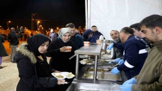 Deprem bölgesi Hatayda ilk sahur çadırlarda yapıldı