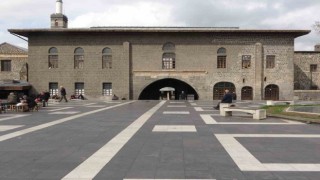 Deprem Diyarbakırda turizmi vurdu