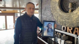Depremde ölen personelinin anısını işletmesinde yaşatıyor