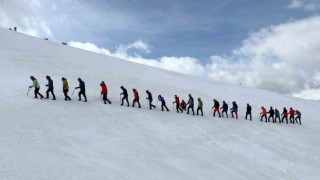 Depremden döndüler, Zigana Dağında kış eğitimi gerçekleştirdiler