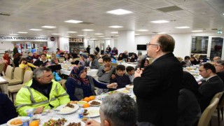 Depremzede ailelerle iftarda buluşuldu