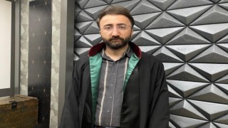 Depremzede avukat mesleğini Kayseride sürdürüyor