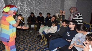 Depremzede çocuklara Edremitte Ramazan morali