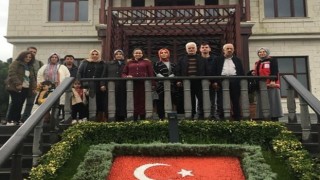 Depremzede vatandaşlar Adnan Menderes Demokrasi Müzesini gezdi