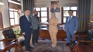 Depremzedeler için düzenlenen yardım panayırından elde edilen gelir bağışlandı