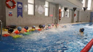 Derincede 2 bin 329 çocuk havuzla buluşuyor