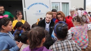 DEÜden depremzede çocuklara Oyuncak Atölyesi