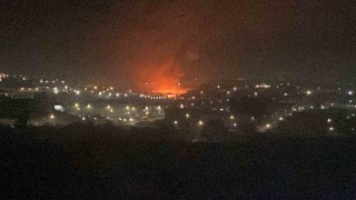 Dev yangın ilçenin her yerinden göründü: Sahura kalkanlar alev topuyla uyandı