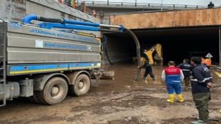 DİSKİ, selden etkilenen Şanlıurfada çalışmalarını sürdürüyor