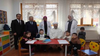 Diyanet İşleri Başkanı Erbaştan Keçiören “İyilik Çarşısı”na ziyaret