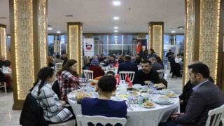 Diyarbakırda şehit ve gazi ailelerine iftar verildi