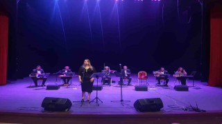 Doktor ve mühendislerden depremzedeler için konser