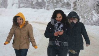Dolaplara kaldırılan kışlıklar yeniden çıkartıldı