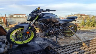 Dur ihtarına uymayan ehliyetsiz motosiklet sürücüsüne 23 bin lira para cezası kesildi