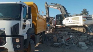 Düzceden deprem bölgelerine bin 741 personel ve 414 araç gönderildi