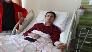 Ebrar Sitesinde dehşeti yaşayan depremzede o anları anlattı: Kendimi 3-4 saniye içerisinde enkaz altında buldum”