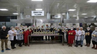Efelerin kadın fabrikasının ürünleri depremzedelere gönderdi