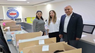 Eğitim Bir Sen Antalya Şubesinden depremzedelere destek