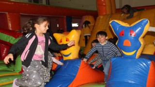 Elazığda düzenlenen festivalde çocuklar doyasıya eğlendi