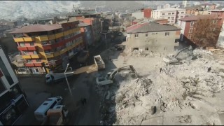 Elbistanda ticaretin kalbinin attığı caddelerdeki yıkım FPV dronla görüntülendi