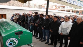Emekli Öğretmen Hulisi Özdemir son yolculuğuna uğurlandı