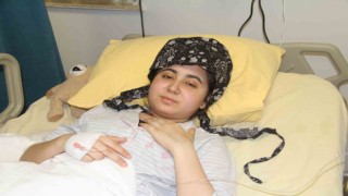 Enkaz altında 8 yaşındaki oğlunu emzirerek susuzluğunu giderdi