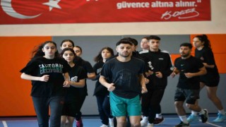 Esenyurt Belediyesi gençleri spor akademilerine hazırlıyor