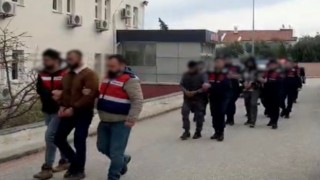 Evlerinde yakalanan hırsızlık şebekesi tutuklandı