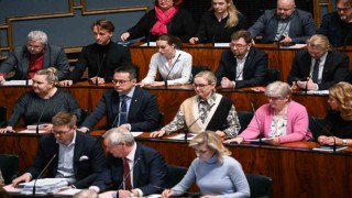 Finlandiya Parlamentosundan NATO tasarısına onay