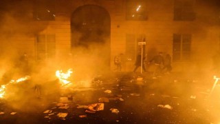 Fransada emeklilik reformu protestolarında 310 gözaltı
