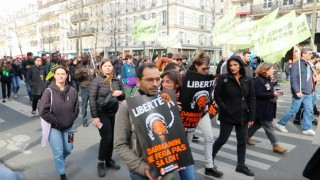 Fransada göç yasası protesto edildi