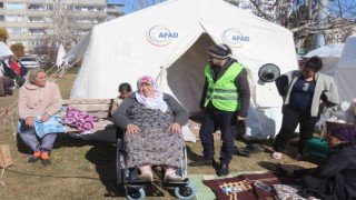 Gaziantepte engelli depremzedelere medikal malzeme desteği