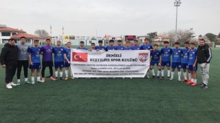 Genç futbolculardan deprem hassasiyeti