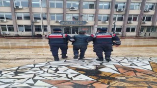 Hakkında hapis cezası bulunan firari, İncirliovada yakalandı
